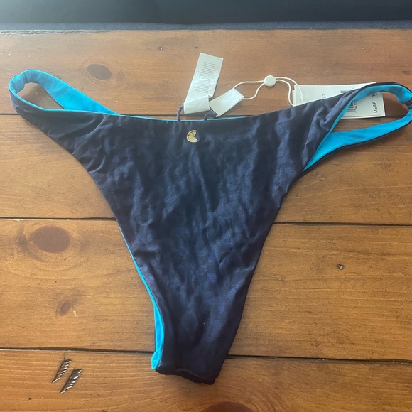 Reversible citrus swim bottom NWT - Picture 2 of 4